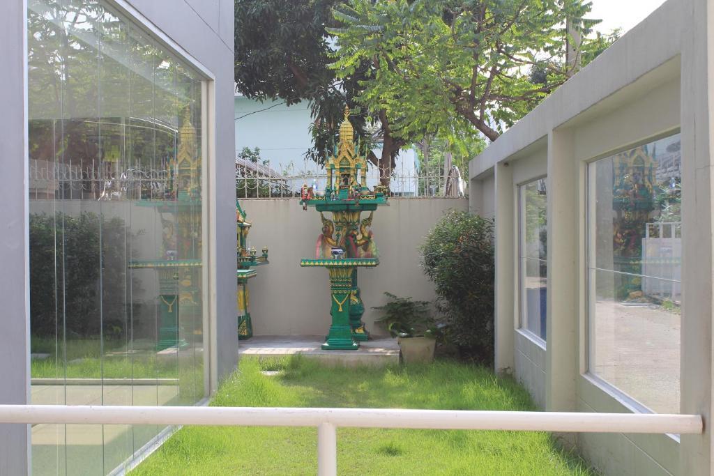 Utd Apartments Sukhumvit Ban Khlong Nang Li Exterior foto