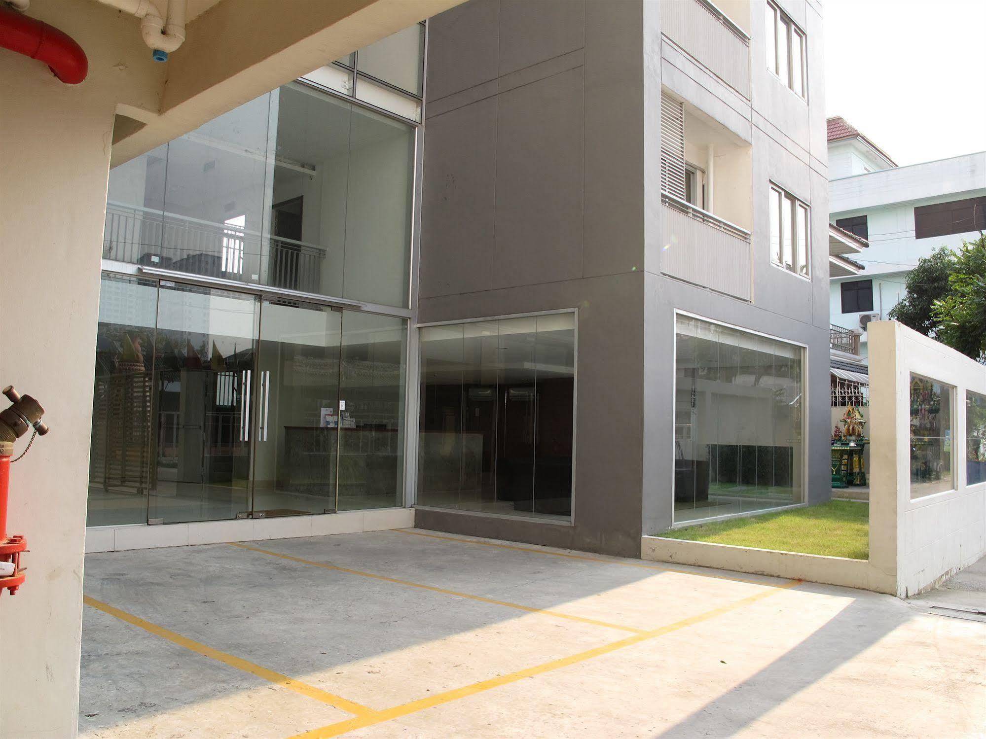 Utd Apartments Sukhumvit Ban Khlong Nang Li Exterior foto