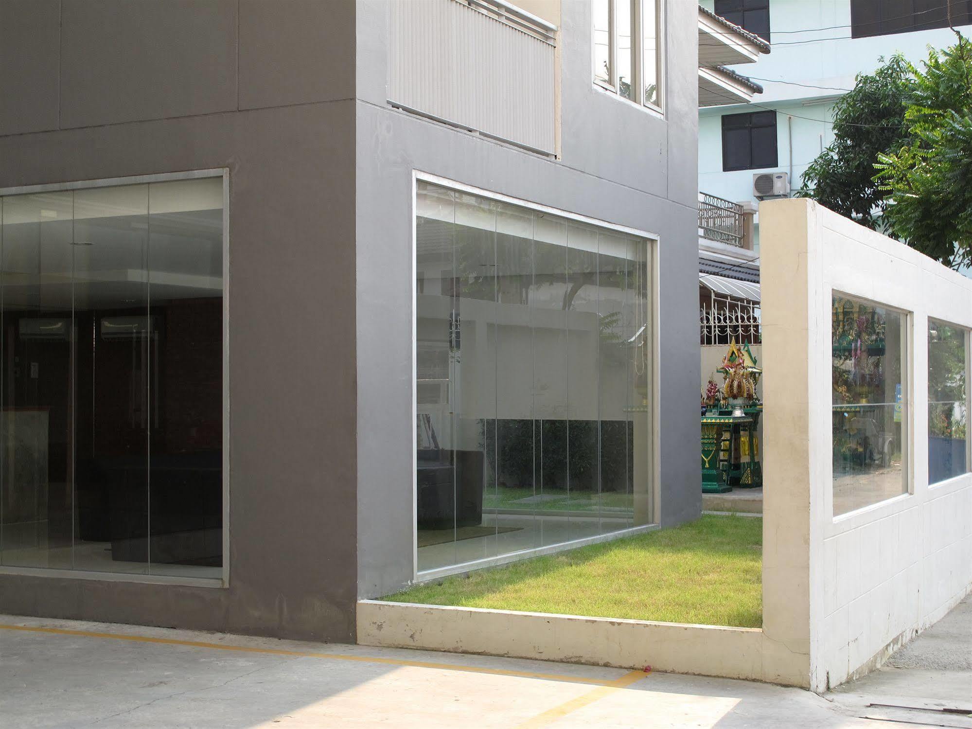 Utd Apartments Sukhumvit Ban Khlong Nang Li Exterior foto